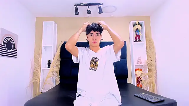 Jhojan twink online show from 10.03.25