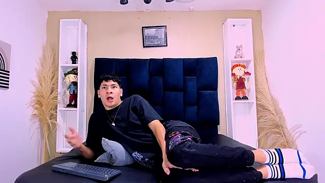 Jhojan twink online show from 10.09.25