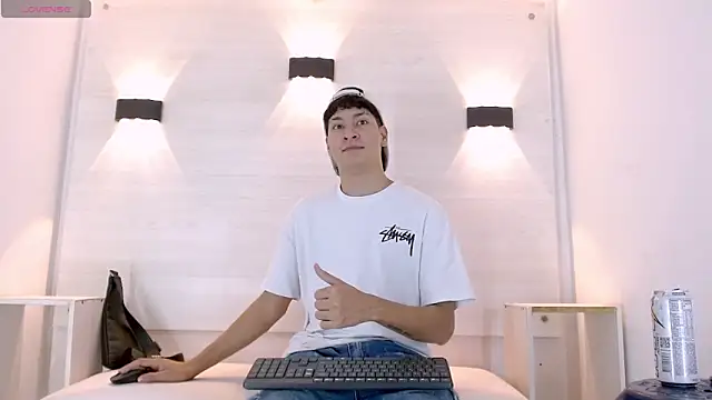 Jhojan twink online show from 10.12.25