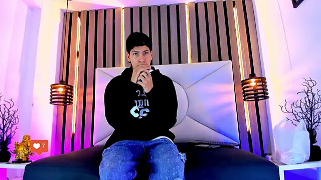 Jhojan twink online show from 11.14.25