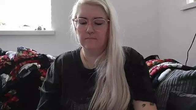 Sizzling Indie36 online show from 09.25.25