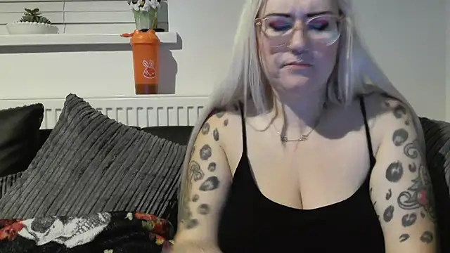 Sizzling Indie36 online show from 09.30.25