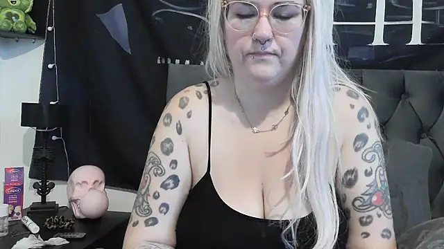 Sizzling Indie36 online show from 10.19.25