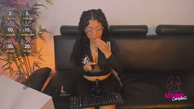 Dayanne campbelll online show from 12.15.25