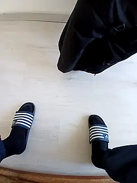 Snapshot of Viktoriya001 chatting on 03.19.25 Viktoriya001 online show from 03.19.25