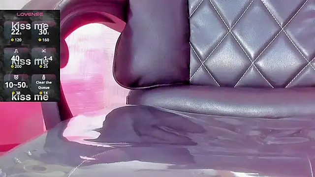 AliceStevens  online show from 11.13.25