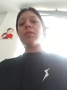 Emilybutterfly1 online show from 10.22.25