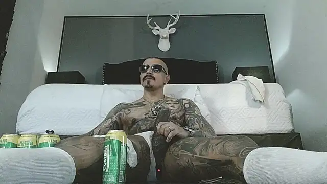 danilog515 online show from 04.17.26