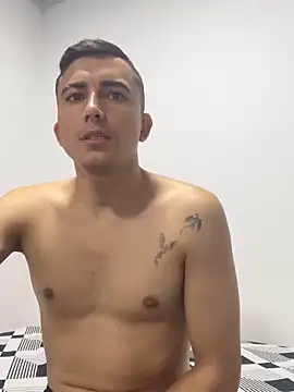 Snapshot of pareja_curiosa19 chatting on 11.11.25 pareja curiosa19 online show from 11.11.25