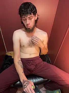 Snapshot of bwcizThrobbing chatting on 10.29.25 bwcizThrobbing online show from 10.29.25