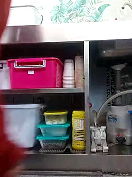 Snapshot of emiliemilf chatting on 10.17.25 emiliemilf online show from 10.17.25