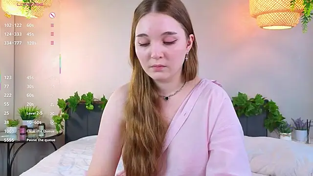 Snapshot of ConstanceHelms chatting on 10.27.25 ConstanceHelms online show from 10.27.25