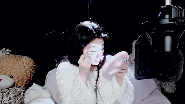 Snapshot of 9ban chatting on 10.16.25 9ban online show from 10.16.25