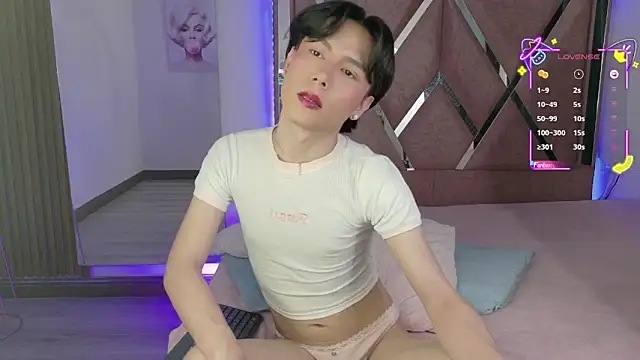 Ash Femboy online show from 09.08.25