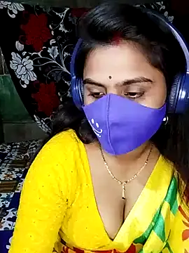 Snapshot of hotshilpa chatting on 03.18.25 hotshilpa online show from 03.18.25