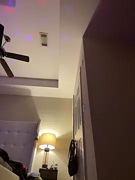 Snapshot of thegenie101 chatting on 10.05.25 thegenie101 online show from 10.05.25