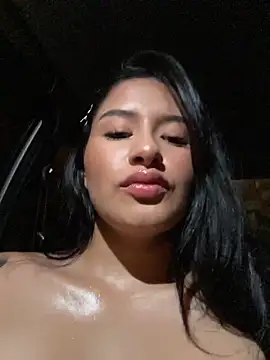 Snapshot of andrea_gomes_ chatting on 10.23.25 andrea gomes online show from 10.23.25