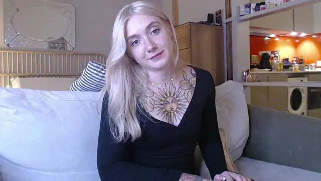 tattoobbgirl online show from 03.18.25