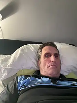 Snapshot of Bw3322 chatting on 03.24.26 Bw3322 online show from 03.24.26