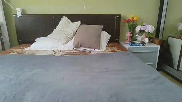 Angelika Ann online show from 04.20.26