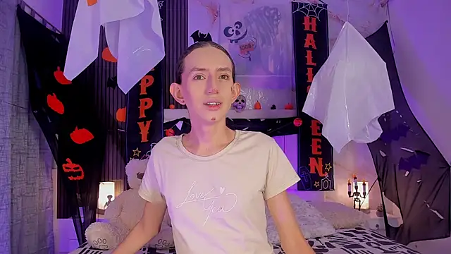 Snapshot of peachandtyron_ chatting on 11.03.25 peachandtyron online show from 11.03.25