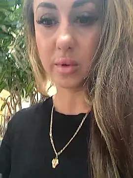 Snapshot of Brilliant-Splashes chatting on 09.10.25 Brilliant-Splashes online show from 09.10.25