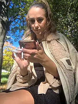 Snapshot of Brilliant-Splashes chatting on 09.22.25 Brilliant-Splashes online show from 09.22.25