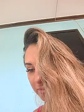 Snapshot of Brilliant-Splashes chatting on 10.21.25 Brilliant-Splashes online show from 10.21.25