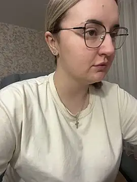 Snapshot of JudeValenti chatting on 11.16.25 JudeValenti online show from 11.16.25