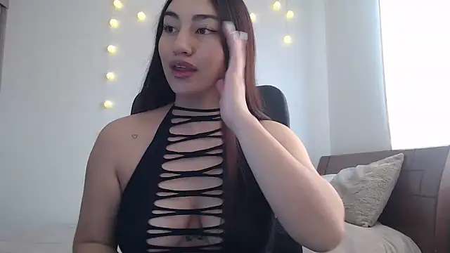 Snapshot of nalafoster chatting on 09.28.25 nalafoster online show from 09.28.25