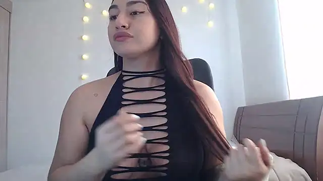 Snapshot of nalafoster chatting on 10.05.25 nalafoster online show from 10.05.25