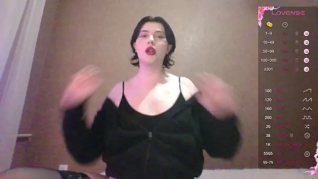 Snapshot of camgirl_xxx chatting on 11.13.25 camgirl xxx online show from 11.13.25