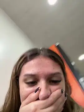 aliisonn  parker26 online show from 03.18.25