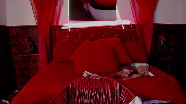 Snapshot of dirtyBBWplay chatting on 10.11.25 dirtyBBWplay online show from 10.11.25