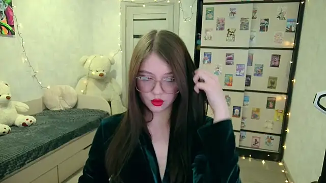 Snapshot of GinnyBlacky chatting on 10.10.25 GinnyBlacky online show from 10.10.25