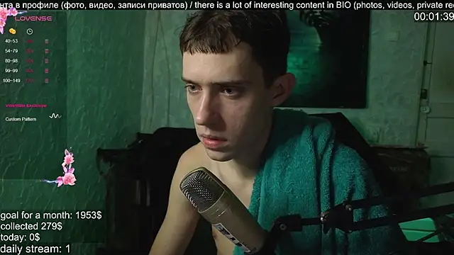 Snapshot of w0rkman chatting on 10.11.25 w0rkman online show from 10.11.25