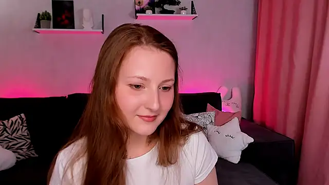 VelvetCherry  online show from 03.18.25