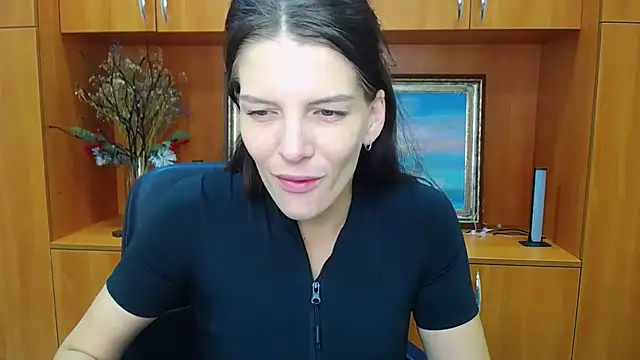 VanessaRey  online show from 09.29.25