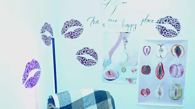 VanessaRey  online show from 11.14.25