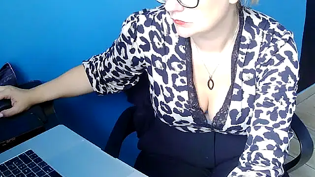 lady gloria69 online show from 10.04.25