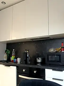 MilaBee online show from 10.07.25