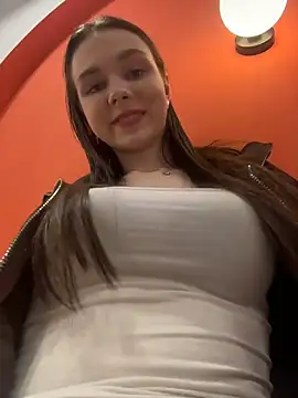 MilaBee online show from 03.13.26