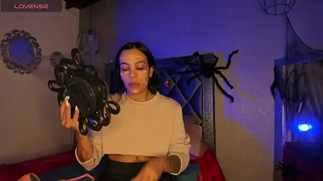 Snapshot of Danna_williamss chatting on 10.29.25 Danna williamss online show from 10.29.25