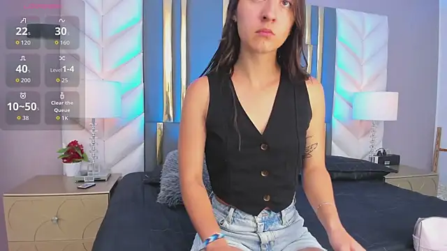 Snapshot of SaraJonness chatting on 10.08.25 SaraJonness online show from 10.08.25