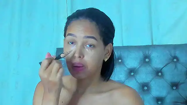 Snapshot of NikkiStarrr chatting on 10.25.25 NikkiStarrr online show from 10.25.25