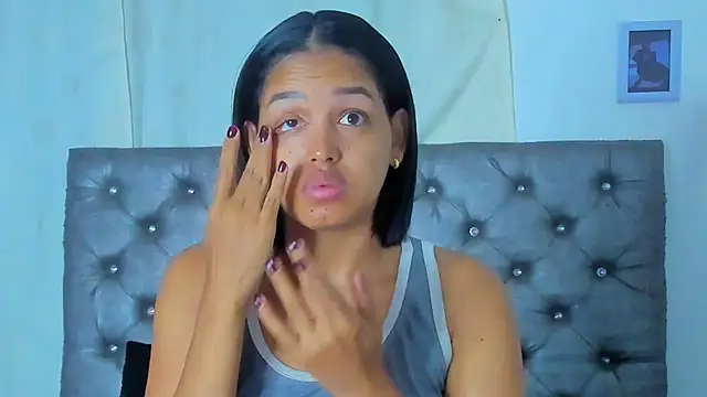 Snapshot of NikkiStarrr chatting on 11.01.25 NikkiStarrr online show from 11.01.25