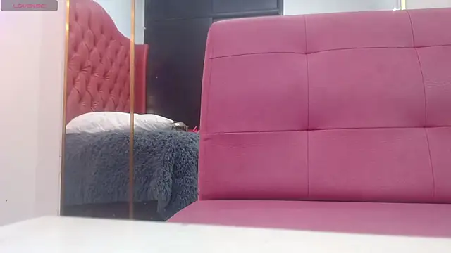 nei girl online show from 04.13.26