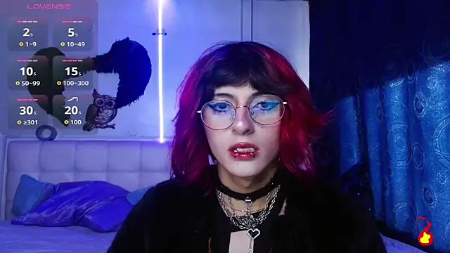 Snapshot of goth_minerva chatting on 10.03.25 goth minerva online show from 10.03.25