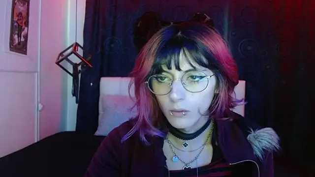Snapshot of goth_minerva chatting on 10.17.25 goth minerva online show from 10.17.25