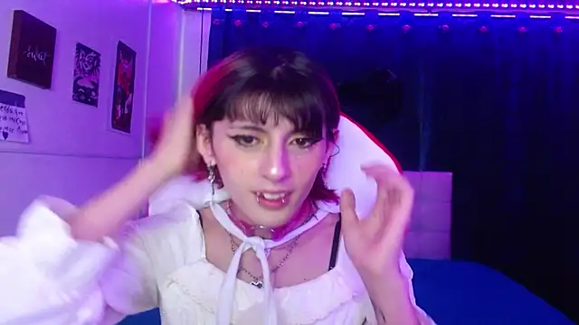 Snapshot of goth_minerva chatting on 10.28.25 goth minerva online show from 10.28.25